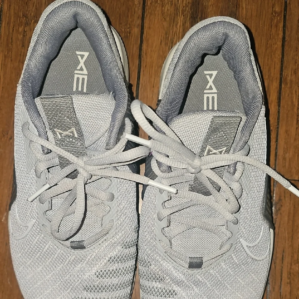 Nike Metcon 9 'Light Smoke Grey Sneakers